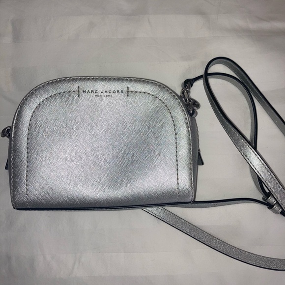 Marc Jacobs Crossbody Bag Silver Playback Logo - Picture 3 of 3